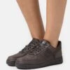 Nike Sportswear Nike Air Force 1 Premium - Sneakers Laag - Velvet Brown