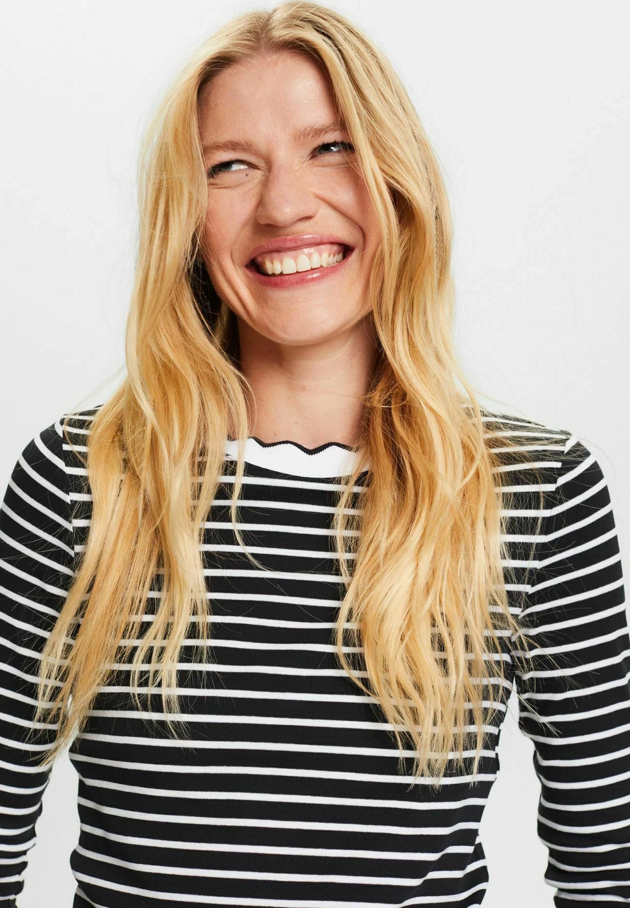 ESPRIT Muschelkante Am Ausschnitt - Longsleeve - Black - Image 4