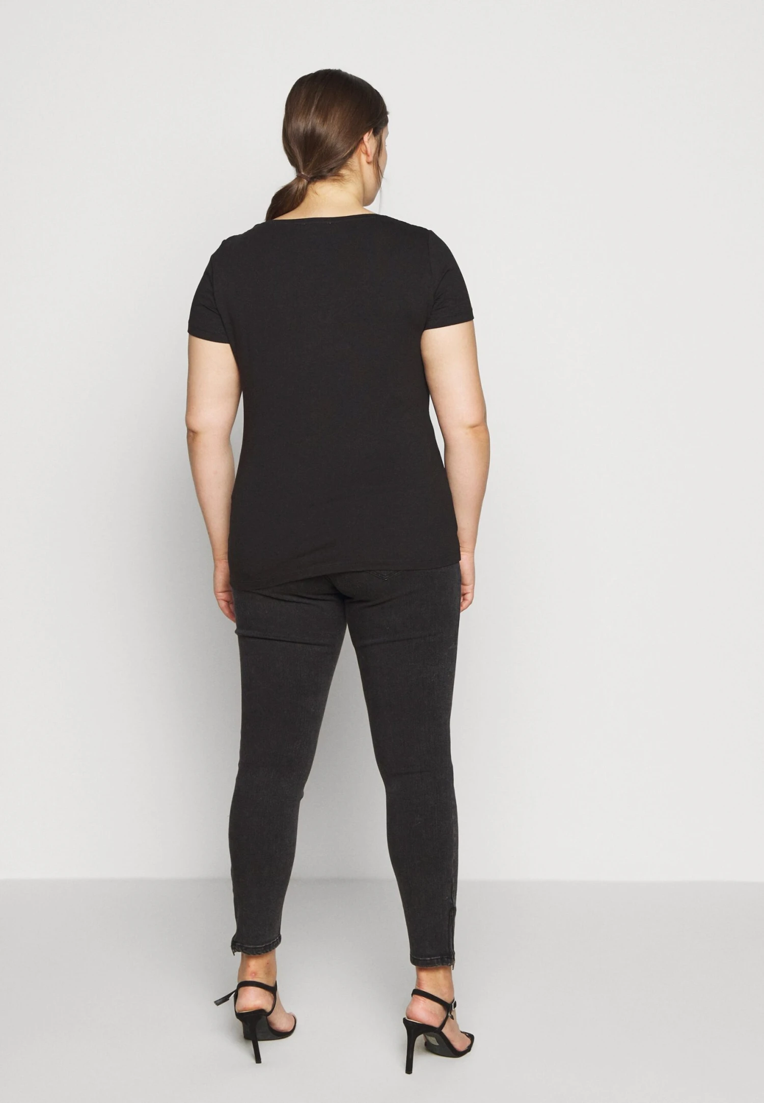 3Er Pack- T-Shirt Basic - White/Black/Dark Grey - Image 4