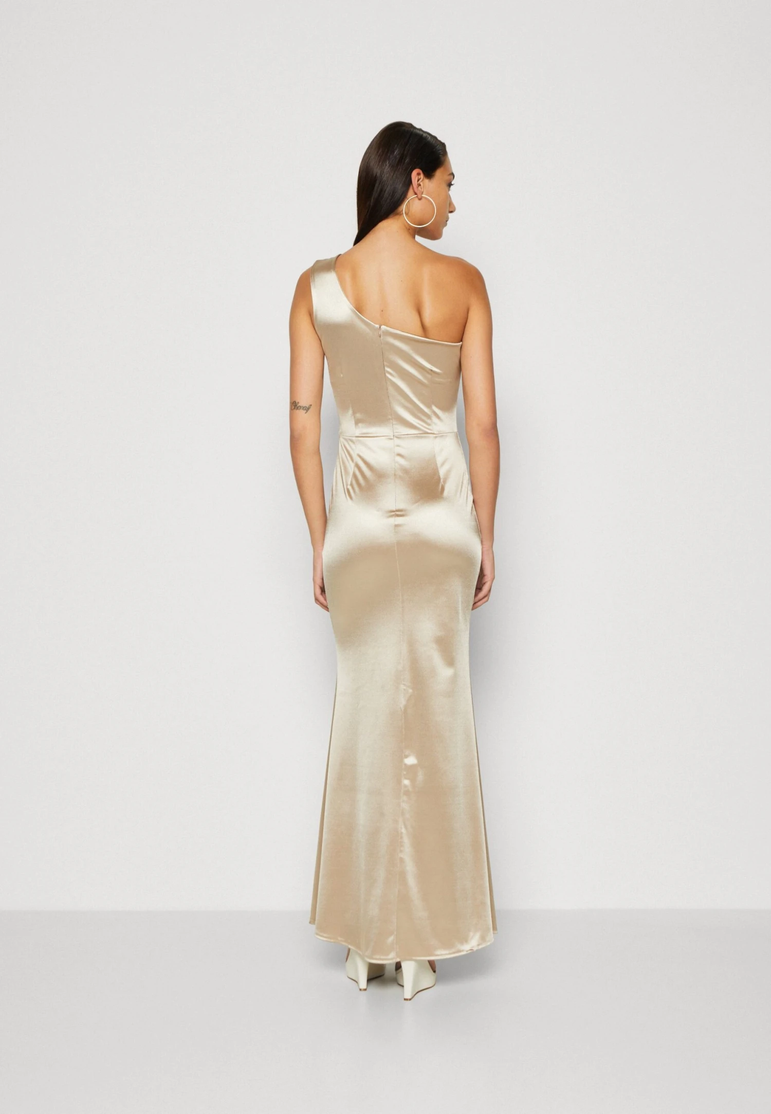 Wal G Evalina One Sleeve Maxi - Galajurk - Champagne - Image 3