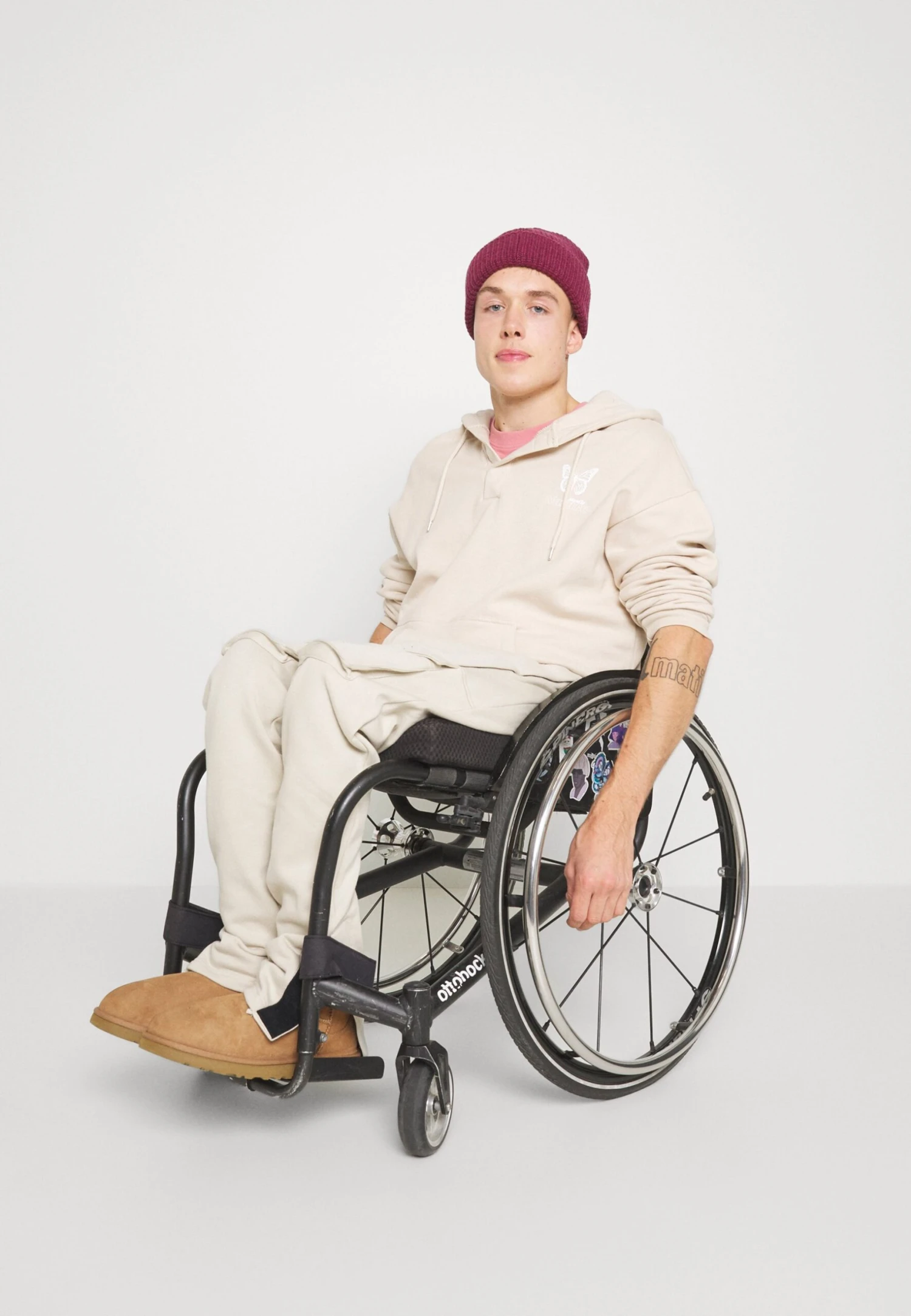 YOURTURN Unisex - Sweater - Beige - Image 6