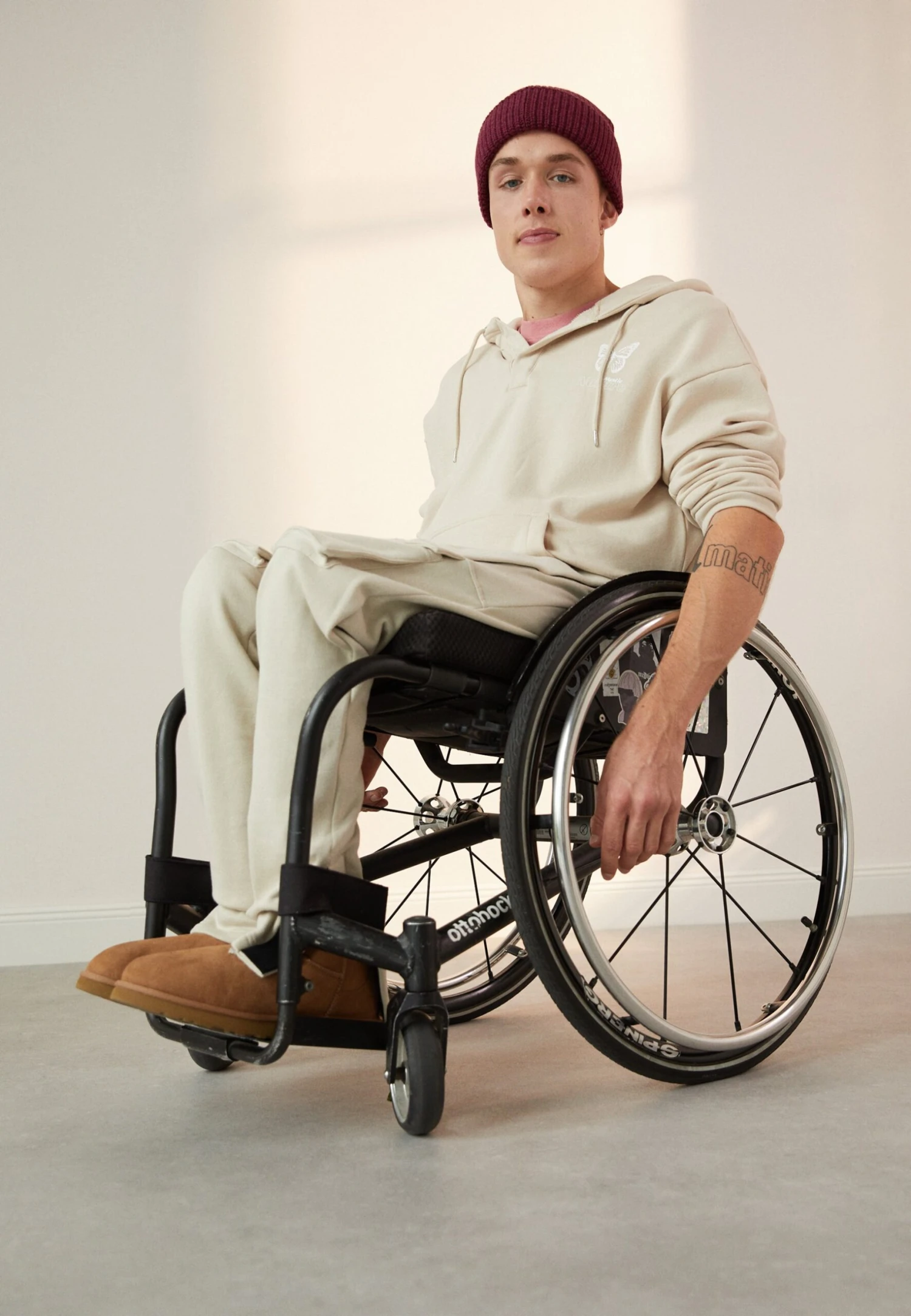 YOURTURN Unisex - Sweater - Beige - Image 2