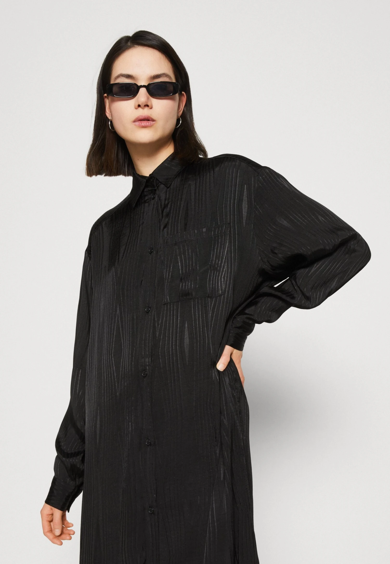 Monki Blousejurk - Black Jaquard - Image 4