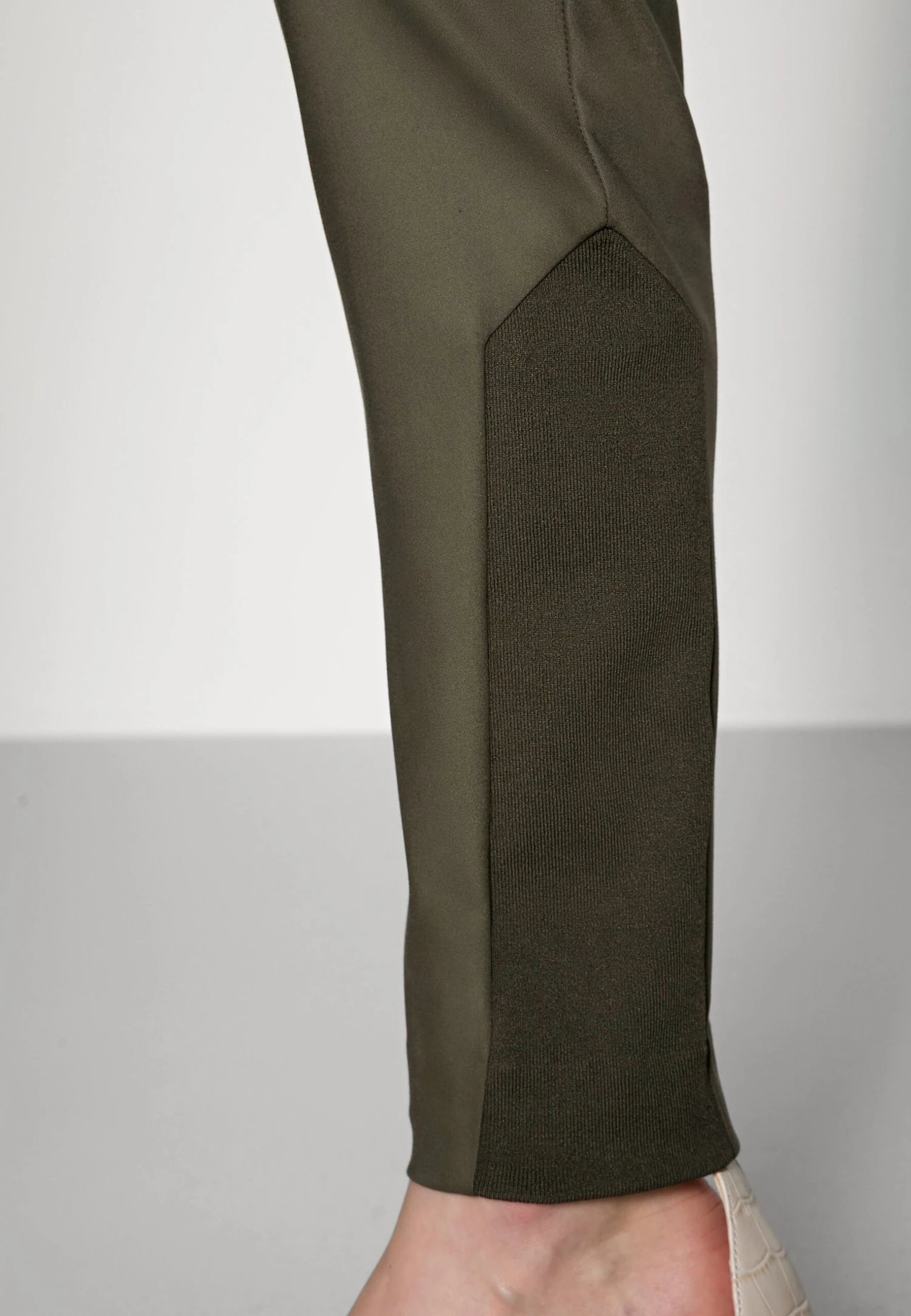 Mos Mosh Blake Night Pant Sustainable - Chino - Grape Leaf - Image 5